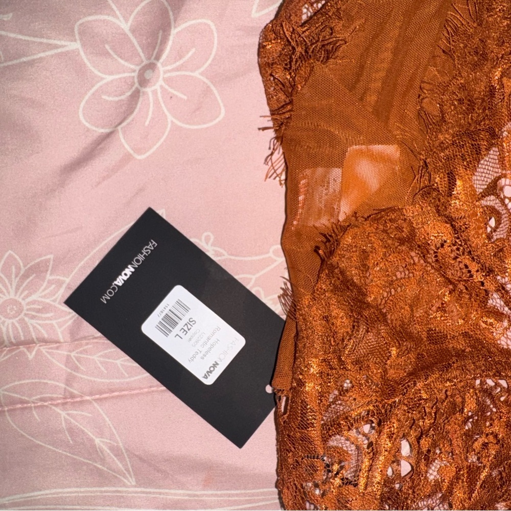 Fashion Nova hopeless romantic copper teddy bodysuit L NWT - Picture 4 of 6